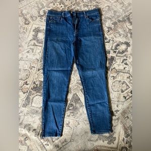 Gap true skinny super high rise jeans with ankle zipper